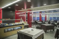 Yomo Mola Park - Frühstück