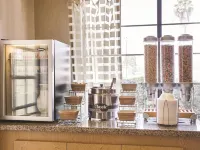 La Quinta Inn by Wyndham San Diego Chula Vista - Breakfast