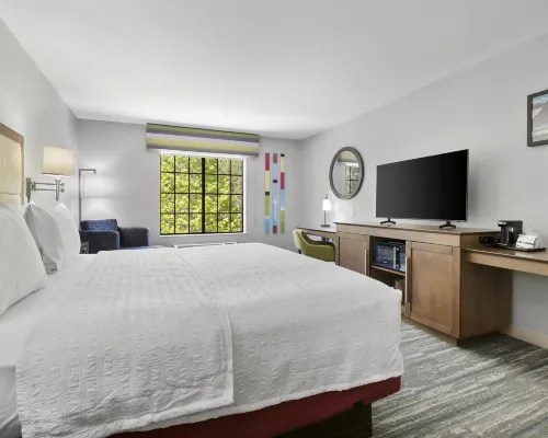 Hampton Inn Salem Hotels in Salem