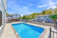 Dennis Port Surf Club - Pools