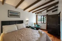 Hostal & Apartments El Triunfo - Homestays
