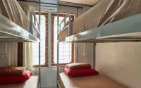 Pondok Heras Suite - Hostales