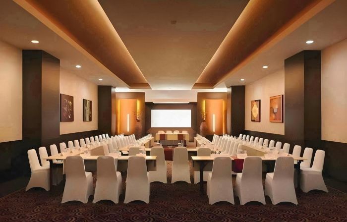 Solo Paragon Hotel & Residence