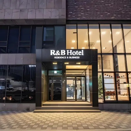 R&B Business Hotel
