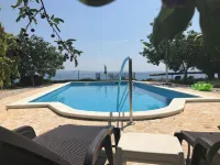 House with Pool in Split Near the Beach - Kolam Renang Peribadi