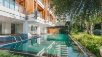B2 Riverside Premier Hotel - Pools