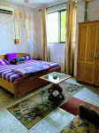 Renajoe Exclusive Guesthouse Tema Community 9 - Cho phép mang theo thú cưng