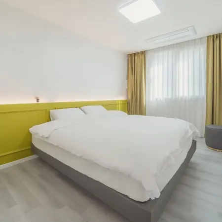 Pohang Etoile Poolvilla