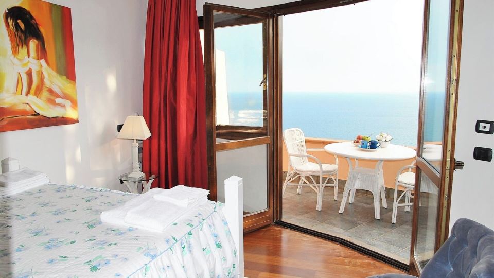 Romantic Cove Sea View Villa 7 km Far from Sperlonga