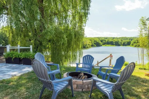 Summer on the Creek- Hot Tub • Sauna • Fire Pit • Creek Views