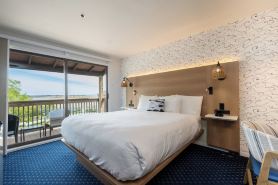 Aspinquid Resort