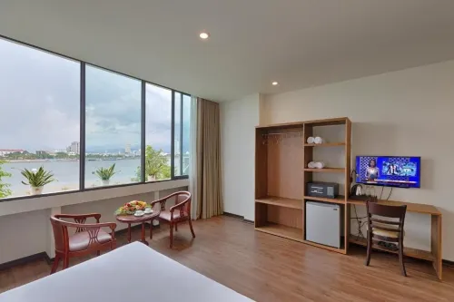 Vitalis Riverside Hotel - Bintang 2
