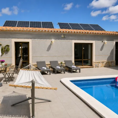 Townhouse with Shared Pool