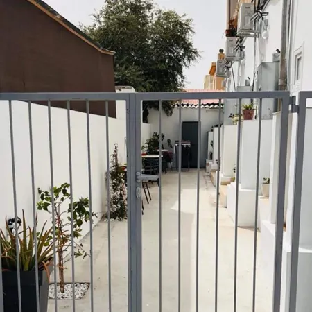 Larnaca - Studio - Sleeps 4 - Garden - Parking