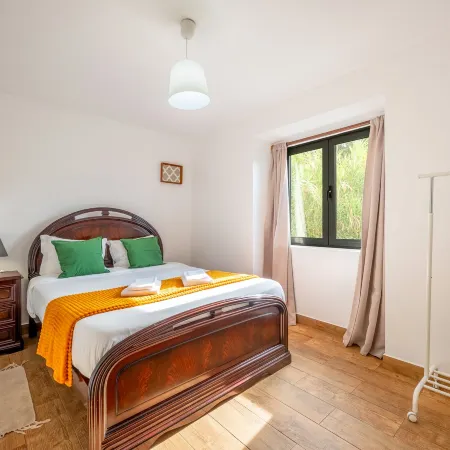 GuestReady - Quaint house with Patio