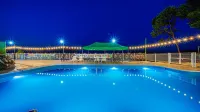 Jecheon Lake Sunrise Spa Pension - مسبح