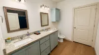 Brand New Charming 2B/2B in Chickasha, Near Downtown! - Wifi