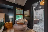 Sleeps 10 Stunning Views Private Sauna Fireplace - Wifi
