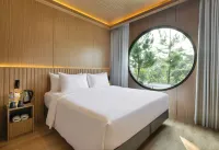 Cabin @ ARTOTEL Pelangi Park - breakfast