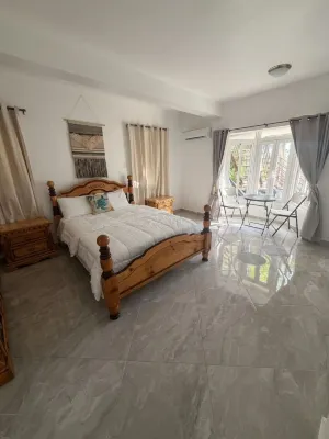 Los Patos Waterfront Private Suites - Homestays