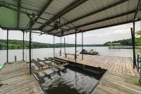 Hot Tub, Dock and Views Waterfront Home in Cadiz! - 3-Sterne