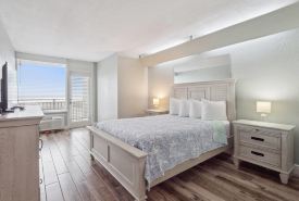 Howard Johnson by Wyndham Oceanfront Daytona Beach