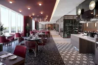 Courtyard  Montreal Laval - breakfast