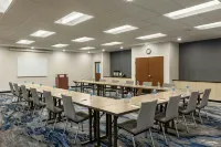 Fairfield Inn & Suites St. Paul Northeast - Parking