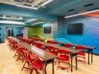 Moxy Cincinnati Downtown Hotels near Skystar Wheel