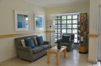 Road Lodge Cape Town International Airport - 2-Star