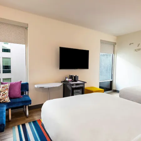 Aloft Savannah Downtown Historic District