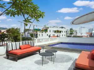 American Trade Hotel