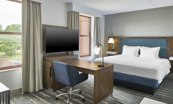 Hampton Inn & Suites Saratoga Springs Downtown