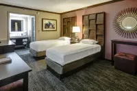 DoubleTree by Hilton Decatur Riverfront - parking