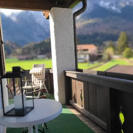 Frühholz—The Vacation Home, 5-Star "Kreuzeck" Apartment in Grainau & Southwestern-Facing Balcony