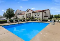 Red Roof Inn Murfreesboro - 2 звезды