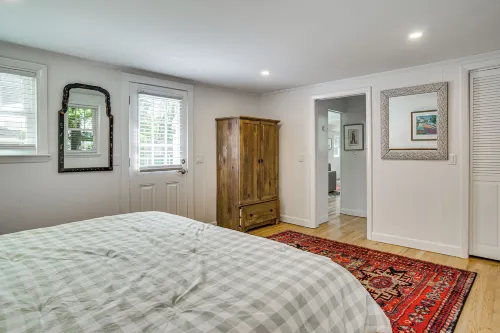 3 Mi to Craigville Beach! Walkable Couples Haven - 4-Star