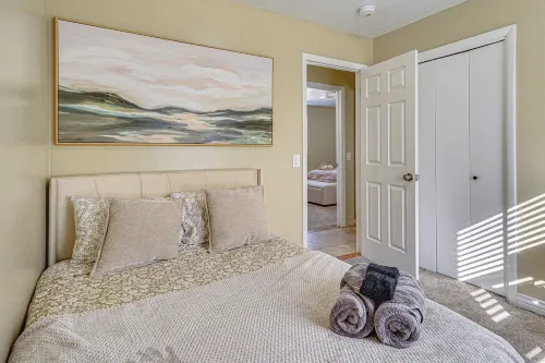 Centrally Located Escape in Midvale w/ Yard! - 2-Star