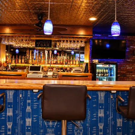 O'Cairns Inn and Suites