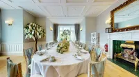 Cbh Rowton Hall Hotel and Spa - พร้อมอาหารเช้า