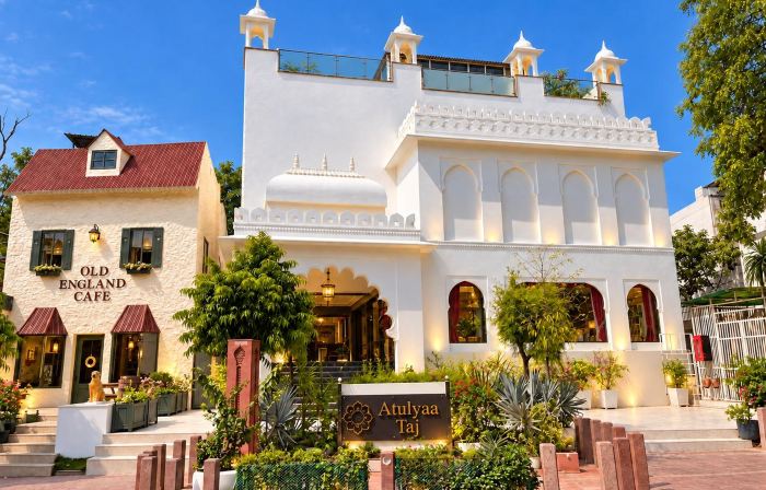 Hotel Atulyaa Taj