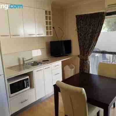 Lake View Villa Dining/Meeting Rooms