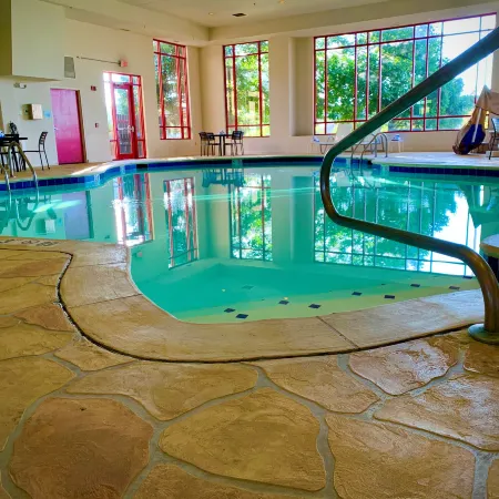 Holiday Inn Express & Suites OLATHE NORTH by IHG