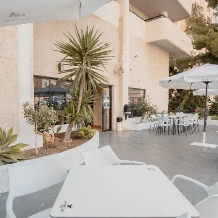 Luxmar Apartaments