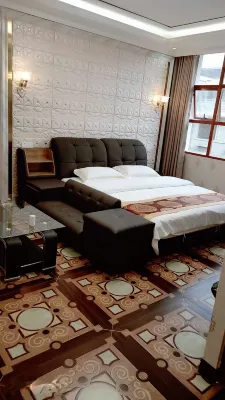 Xingyi Guoyun Hotel Hotels near Lutun Town