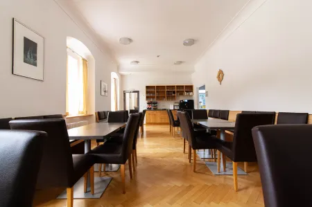 Gästehaus St. Georg - Weltenburger Klosterbetriebe Gmbh Отели в г. Нойштадт-на-Дунае