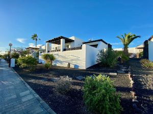 2 Bedroom, 3 Beds, 2 Bathroom Villa With hot Tub, Playa Blanca