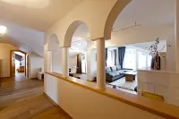 Traumhotel Alpina Superior --Luxushotel Mit Badesee Hotels in Wald im Pinzgau