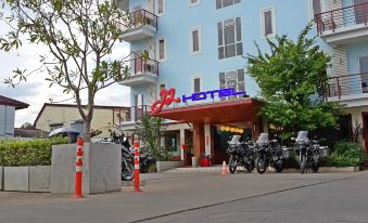 J2 Hotel Maesot