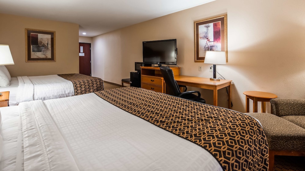 Best Western South Plains Inn & Suites